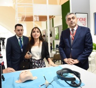 Leyla Aliyeva becomes familiarized with the pavilion where successful application of innovative products, services and start-ups are demonstrated 