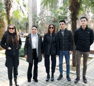 First Vice-president Mehriban Aliyeva meets residents in Khan’s Garden in Ganja