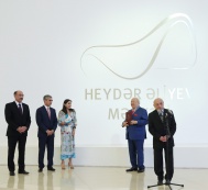 An exhibition by world-renowned artist Zurab Sereteli opens at the Heydar Aliyev Centre 