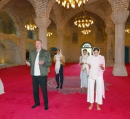 Президент Ильхам Алиев побывал в мечети Юхары Гевхарага в Шуше
