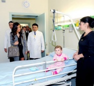 Лейла Алиева ознакомилась с созданными условиями в Центральной больницы нефтяников