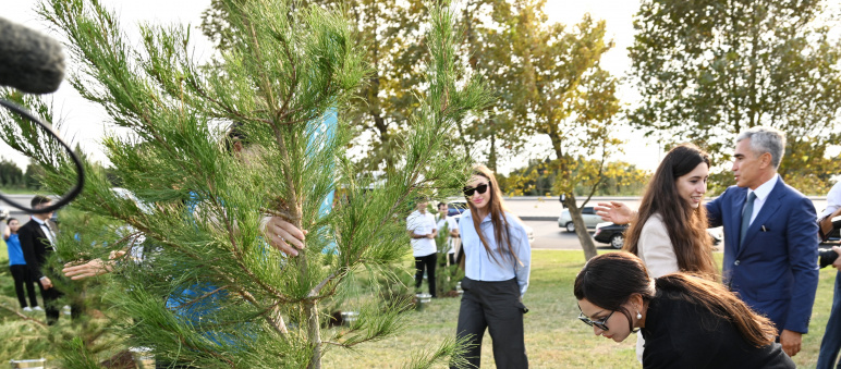 Tree-planting campaign held in “Ganjlik” park in Baku