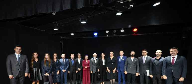 Birinci vitse-prezident Mehriban Əliyeva Azərbaycan Dövlət Pantomim Teatrında olub