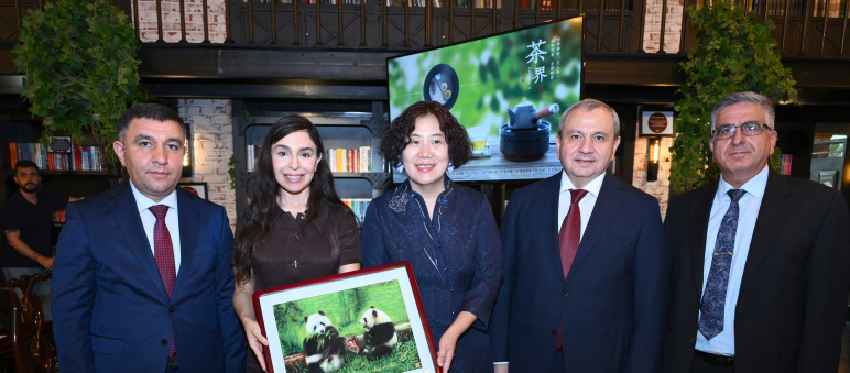 Bakı Kitab Mərkəzində “Tanımadığımız Konfutsi” adlı gecə keçirilib
