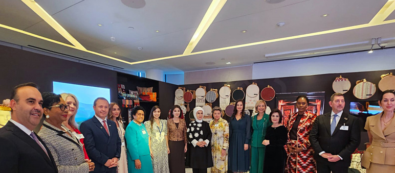 Leyla Aliyeva, head and founder of IDEA, and Arzu Aliyeva participated in the “Treasures Behind the Doors of Anatolia” exhibition in New York