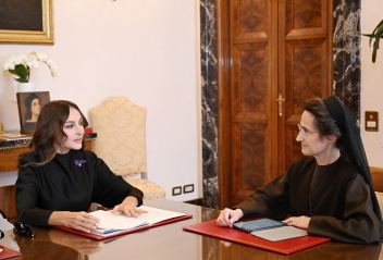 First Vice-President Mehriban Aliyeva met with President of Governorate of Vatican City State