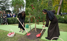 First Vice-President Mehriban Aliyeva, along with family members, attended tree planting ceremony in Vatican Gardens