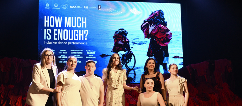 “Art Weekend” çərçivəsində “Nə qədər kifayətdir?” adlı inklüziv rəqs tamaşası təqdim edilib