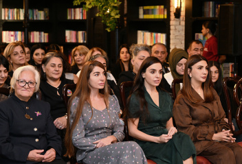 Bakı Kitab Mərkəzində “Zəfər sevinci” adlı musiqili-ədəbi gecə keçirilib
