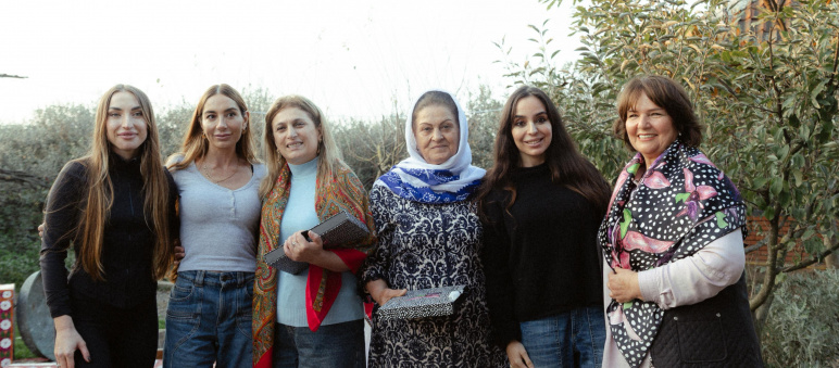 Leyla Əliyeva, Arzu Əliyeva və Alena Əliyeva Lənkəranda fermer təsərrüfatı ilə tanış olublar