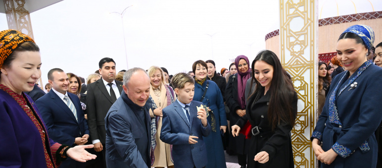 Vice-President of Heydar Aliyev Foundation Leyla Aliyeva visits exhibition of Turkmen national cuisine