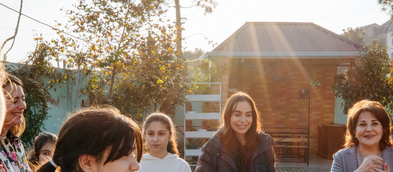 Leyla Əliyeva, Arzu Əliyeva və Alena Əliyeva “Təmiz Dünya” sığınacağında yaşayan uşaqların bayram sevincinə şərik olublar