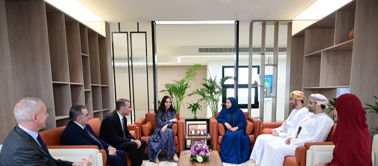 Лейла Алиева встретилась в Маскате с председателем Организации по развитию малого и среднего предпринимательства Омана