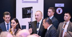 Prezident İlham Əliyev Ümumdünya İqtisadi Forumu çərçivəsində panel iclasda iştirak edib