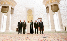 Leyla Əliyeva Əbu-Dabidə Şeyx Zayed məscidini ziyarət edib