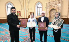 Leyla Əliyeva və Alena Əliyeva Cümə məscidini ziyarət ediblər