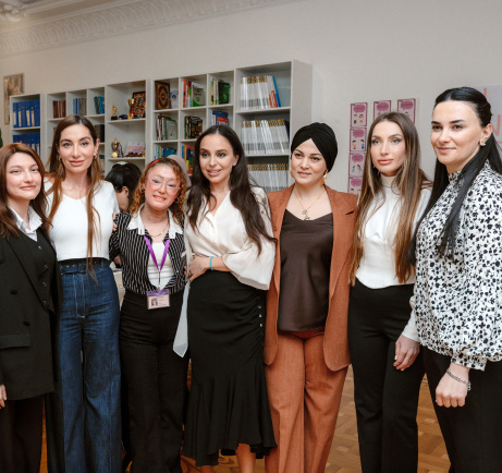Leyla Əliyeva, Arzu Əliyeva və Alena Əliyeva “Yaşama Dəstək” Mərkəzində olublar