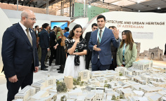 Leyla Əliyeva və Arzu Əliyeva "Urban Expo" sərgisi ilə tanış olublar