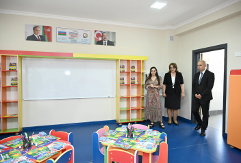 Leyla Əliyeva Yevlaxda məktəb binasının açılışında iştirak edib