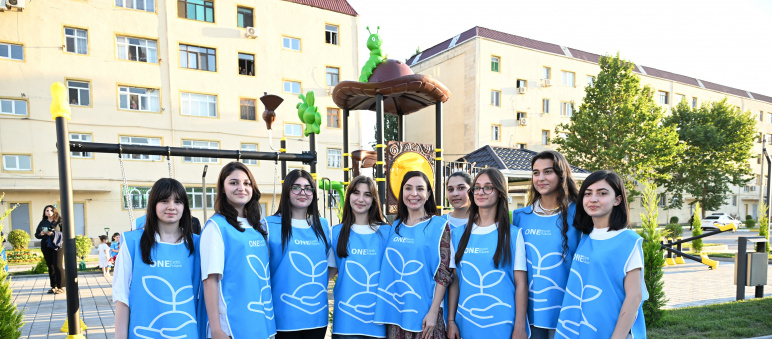 Yevlaxda abadlaşdırılmış məhəllə Leyla Əliyevanın iştirakı ilə sakinlərin istifadəsinə verilib
