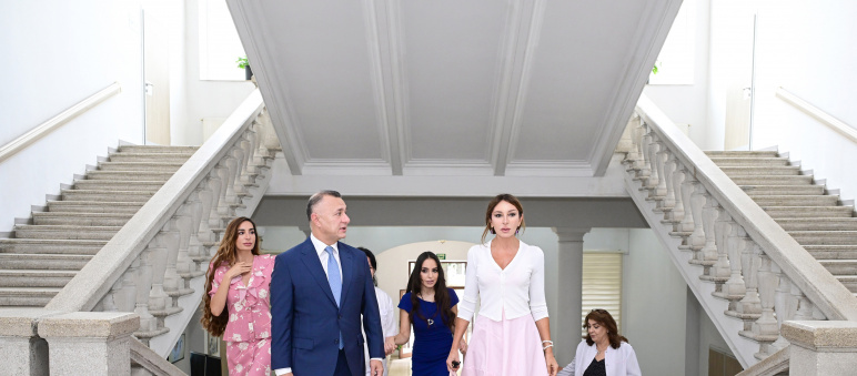 Birinci vitse-prezident Mehriban Əliyeva Elmi-Tədqiqat Pediatriya İnstitutunu ziyarət edib