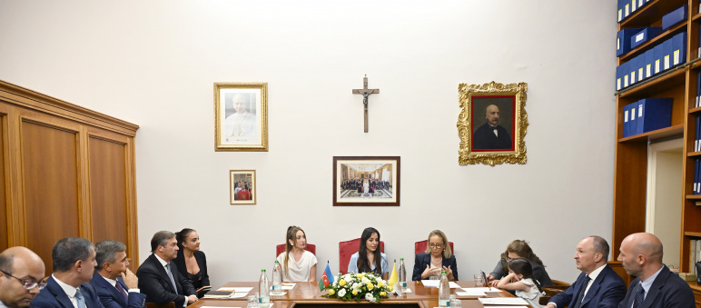 Romada Leyla Əliyeva ilə Müqəddəs Arxeologiya üzrə Pontifik Komissiyanın katibinin görüşü olub