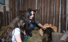 Leyla Əliyeva Şamaxıda “Capybara Azerbaijan” fermasında olub