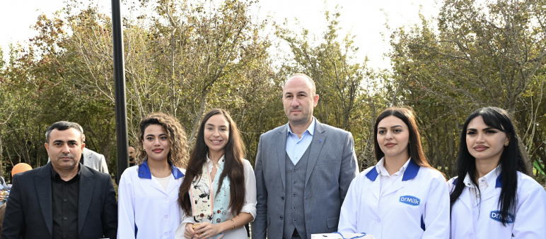 ADA Məktəbində xeyriyyə məqsədli ənənəvi Payız festivalı – “Məhsul bayramı” təşkil edilib