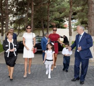 Лейла Алиева приняла участие в открытии дошкольных учебных заведений и поликлиники в Баку