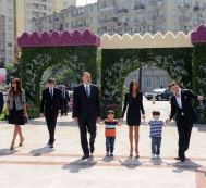 President Ilham Aliyev, Mrs. Mehriban Aliyeva and members of the family attended the Flower Festival