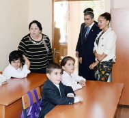  Лейла Алиева побывала в домах-интернатах, функционирующих в Сабунчинском и Апшеронском районах