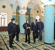 В поселке Мардакян состоялось открытие джума-мечети «Гейдар», реконструированной по инициативе Фонда Гейдара Алиева
