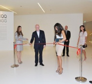  В Центре Гейдара Алиева открылась персональная выставка британского скульптора Тони Крегга