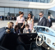В Баку состоялся пробег классических автомобилей, посвященный 91-й годовщине со дня рождения общенационального лидера Гейдара Алиева