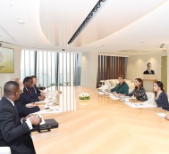 Президент Фонда Гейдара Алиева Мехрибан Алиева встретилась с исполнительным директором Фонда ООН в области народонаселения Бабатунде Осотимехином