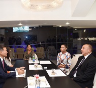 Президент Ильхам Алиев и члены его семьи встретились с президентом ФИДЕ Кирсаном Илюмжиновым