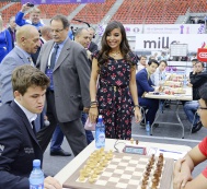 Leyla Aliyeva watches games of the 6th round of the World Chess Olympiad in Baku 