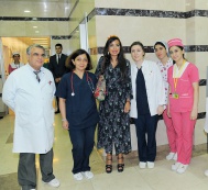 Лейла Алиева побывала в Детской клинике Национального центра онкологии